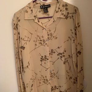 Beautiful blouse from the R.J.collection limited